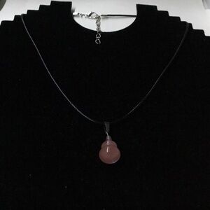 Elegant Pink Gourd Pendant Necklace